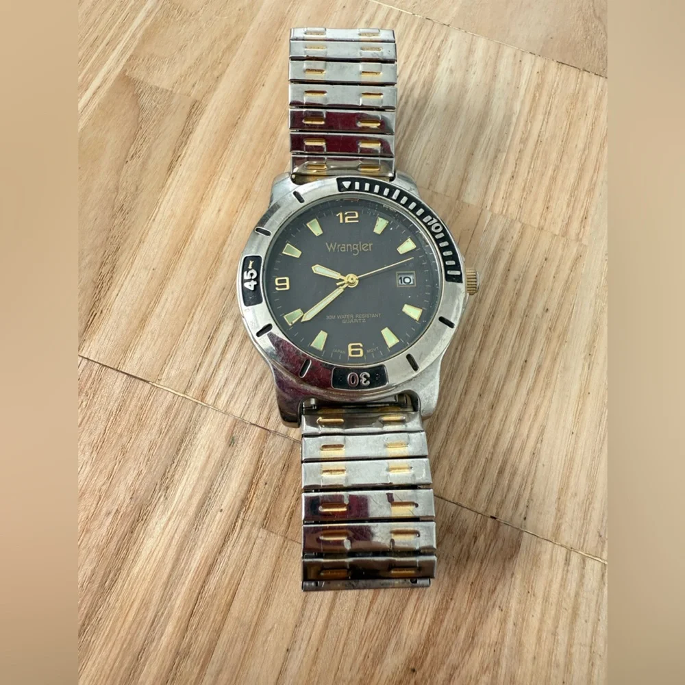 Vintage wrangler Hero men’s two tone stainless steel watch NEW BATTERY